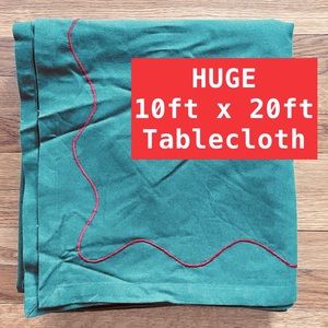 🎄Huge 10’ x 20’ Tablecloth🎄